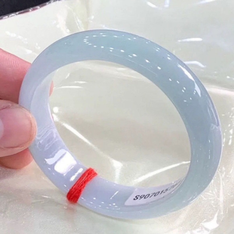 Bracelets - Bransoletka z jadeitu, typu ice-waxy, mlecznokolorowa