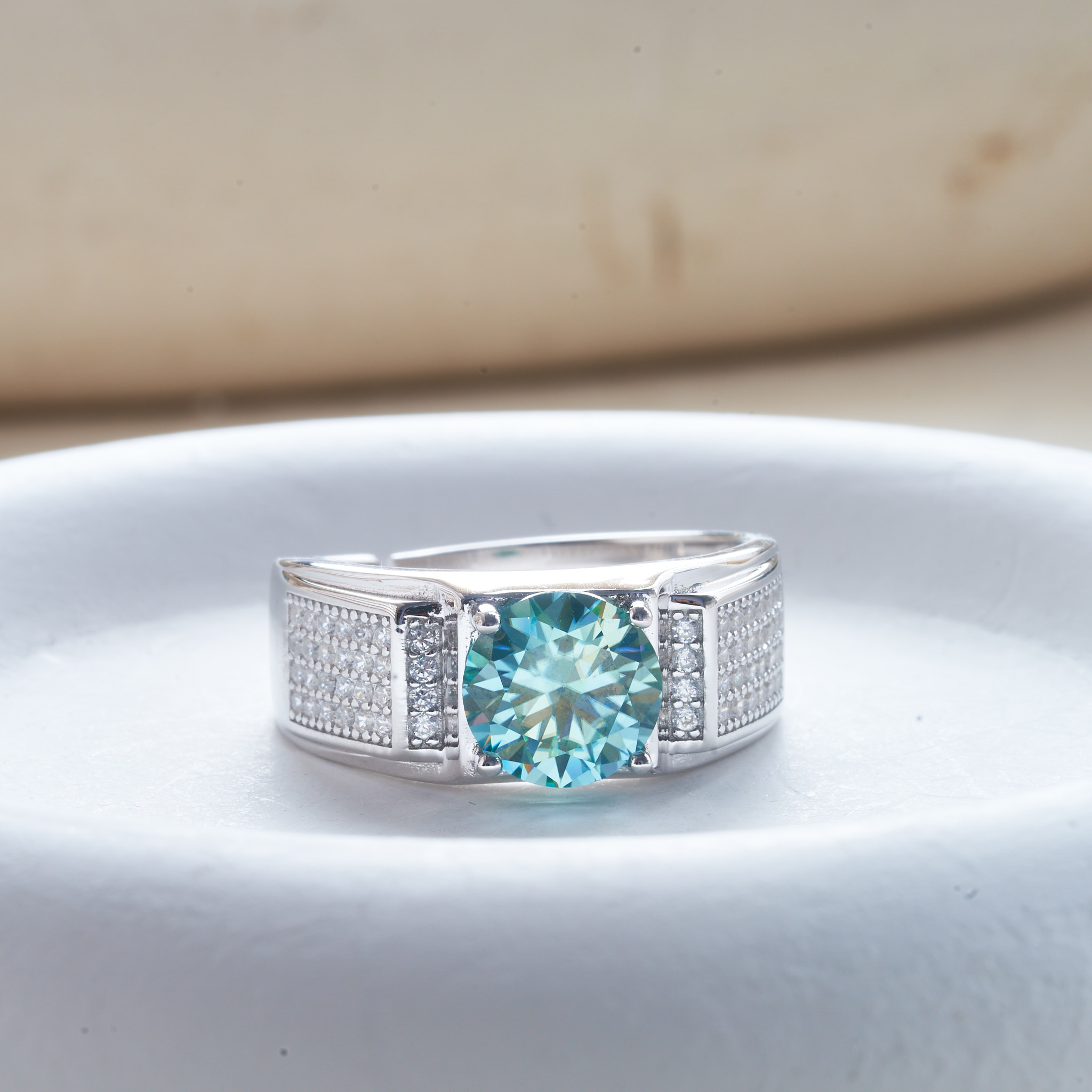 1 karatowy naturalny niebieski – Moissanite Engagement Ring 1 Carat recenzja i cena