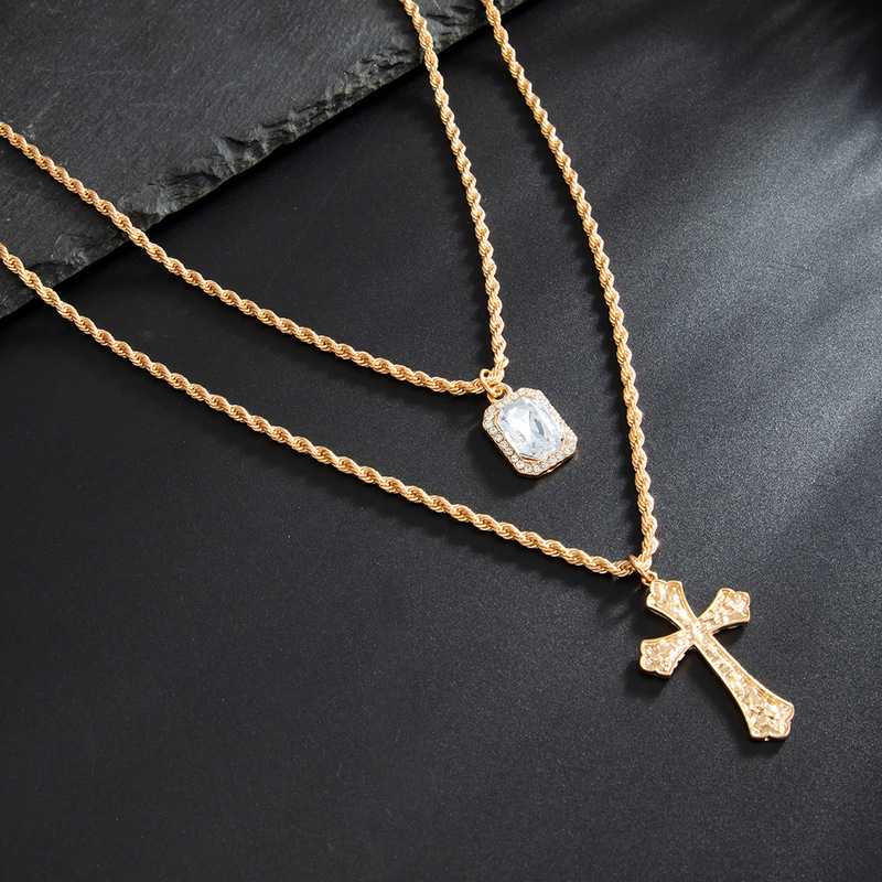 Złoty wielowarstwowy naszyjnik – Cross Pendant Necklace Gold recenzja i cena