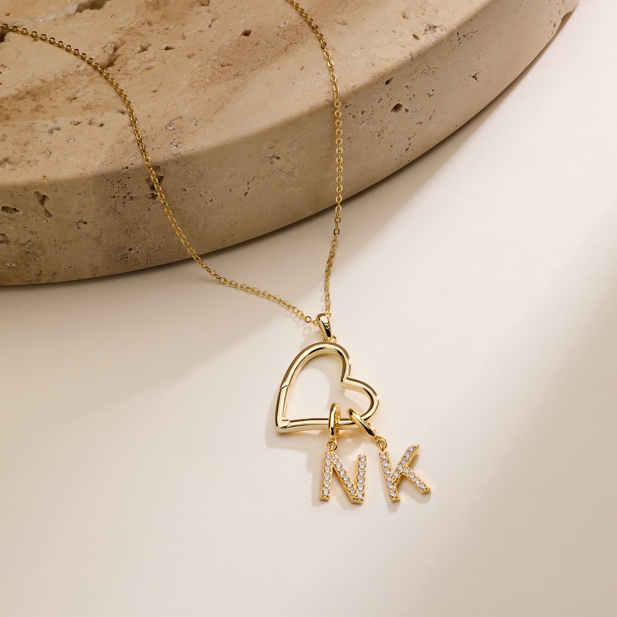 Personalizowany naszyjnik z ot – Initial Letter Necklace 18K Gold recenzja i cena