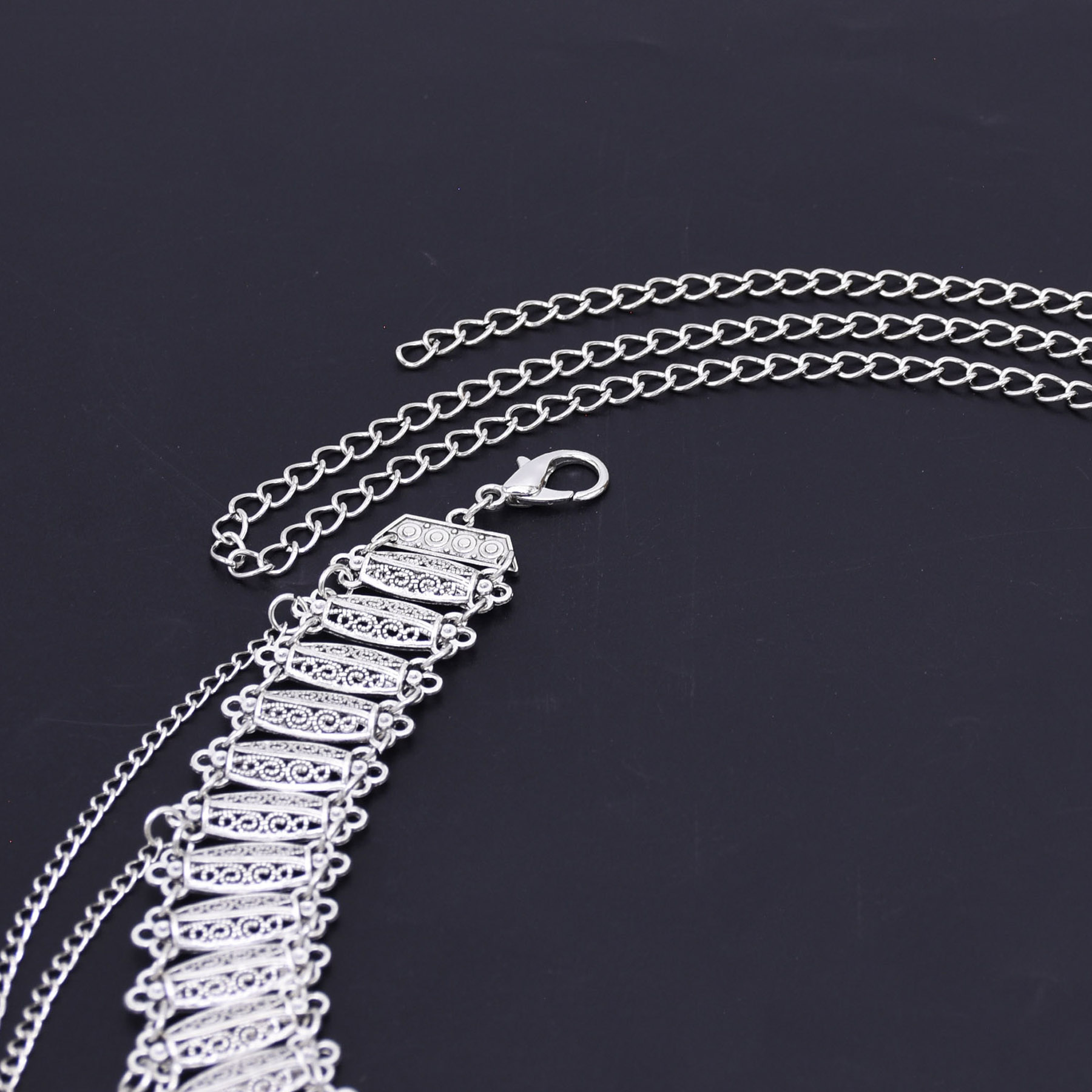 Niszowy Retro Design Srebrny R – Body Jewelry recenzja i cena