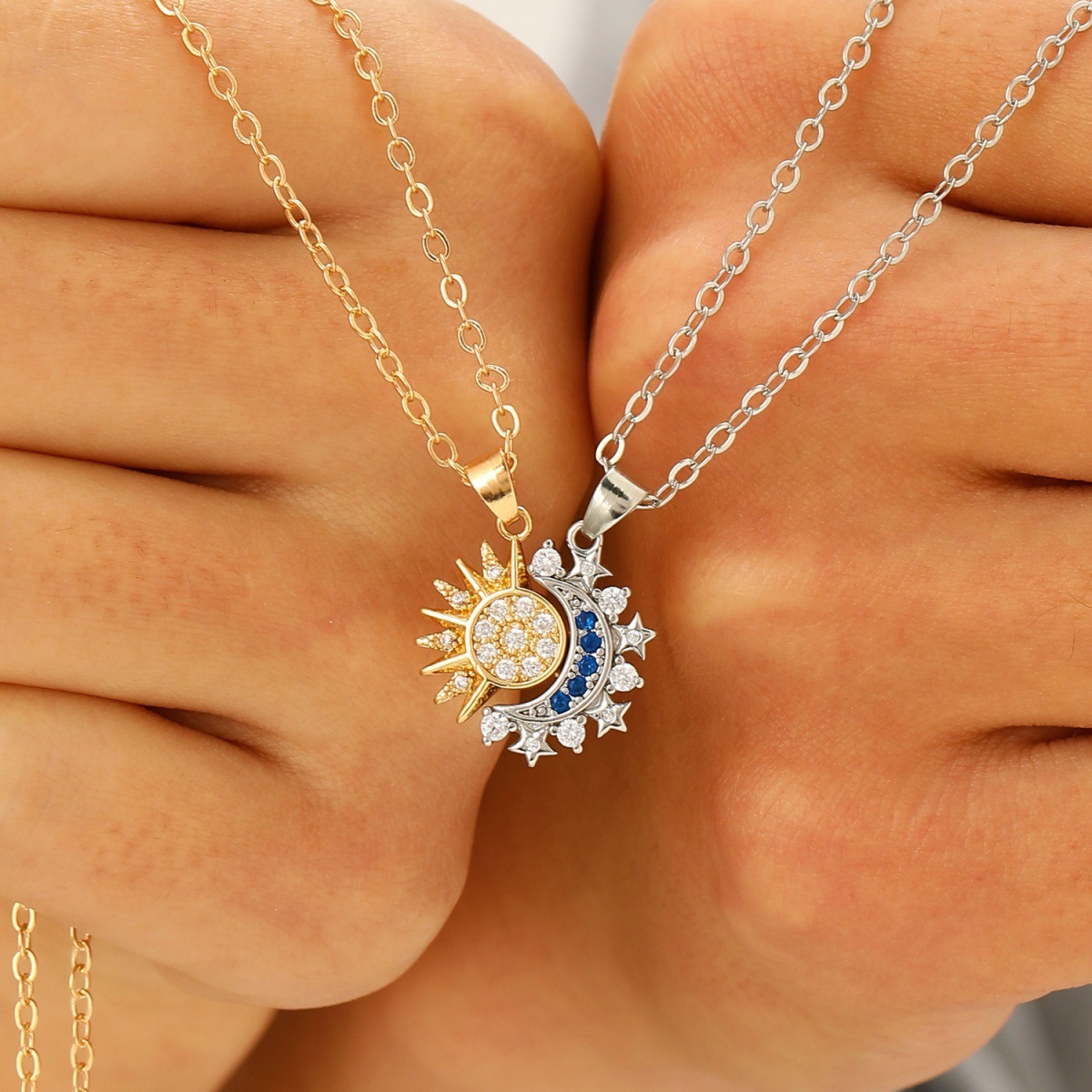 2 szt. Magnetyczne naszyjniki  – Magnetic Couple Matching Necklaces recenzja i cena